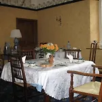 Tymparon Hall Casa de Campo *